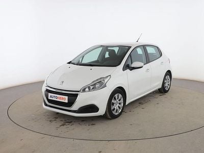 Blanco Usado 2019 Peugeot 208 Active Utilitario | 9299 € (Super precio)