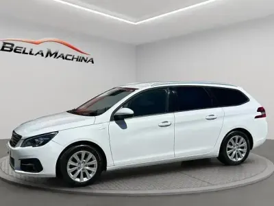 Begagnad Peugeot 308 SW Style 131 HK (96 kW) 2020 Vit Kombi