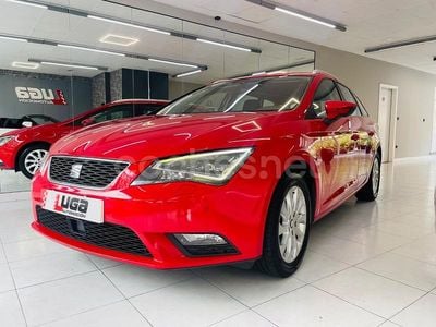 Usado Seat Leon Style 150 CV (110 kW) 2015 Rojo Familiar