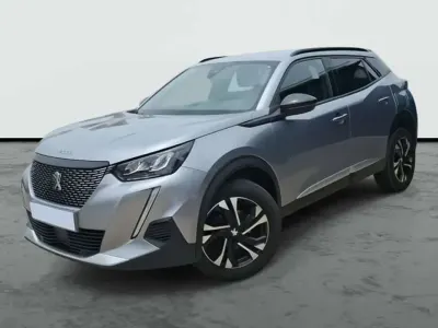 Usado Peugeot 2008 Allure 101 CV (74 kW) 2023 Gris SUV