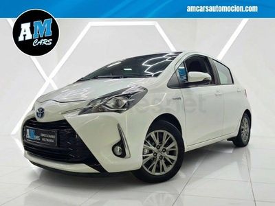 Usado Toyota Yaris Hybrid 100 CV (73 kW) 2020 Blanco Berlina