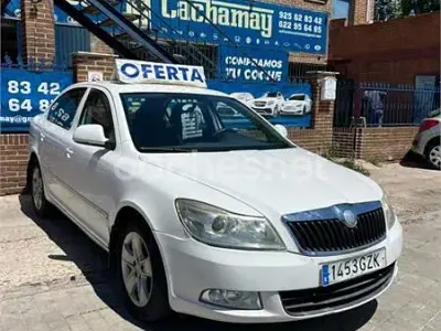 Usado Skoda Octavia 105 CV (77 kW) 2010 Blanco Berlina