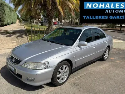 Usado Honda Accord ES 152 CV (111 kW) 2002 Gris / plata Berlina