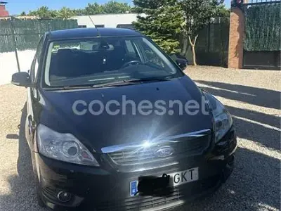 Usado Ford Focus Trend 136 CV (100 kW) 2009 Negro Berlina