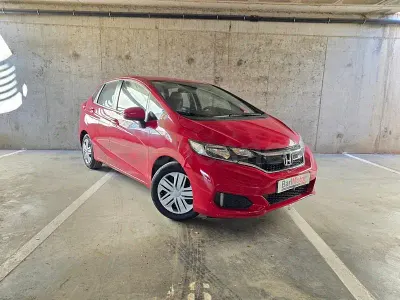 Usado Honda Jazz Trend 102 CV (75 kW) 2020 Rojo Utilitario