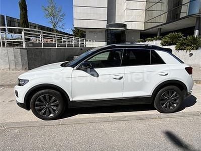 Begagnad VW T-Roc Sportline 150 HK (110 kW) 2022 Vit SUV