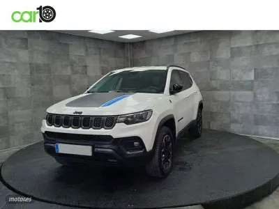 Usado Jeep Compass Trailhawk 240 CV (176 kW) 2022 Blanco SUV