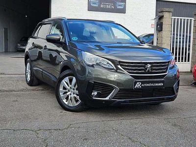 Usado Peugeot 5008 Active 120 CV (88 kW) 2017 Gris SUV