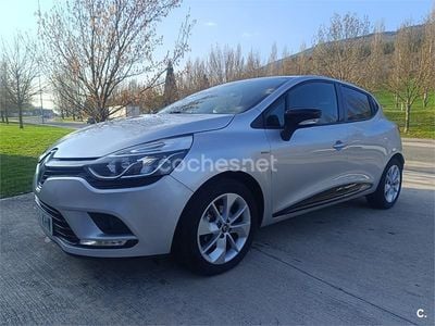 Usado Renault Clio IV LIMITED 90 CV (66 kW) 2018 Gris / plata Berlina