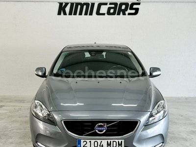 Gris / plata Usado 2015 Volvo V40 Momentum Familiar | 12.777 € (Un poco caro)