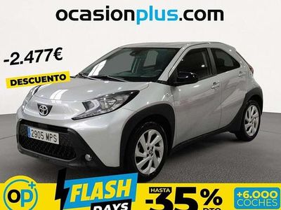Usado Toyota Aygo Play 72 CV (52 kW) 2024 Gris Utilitario