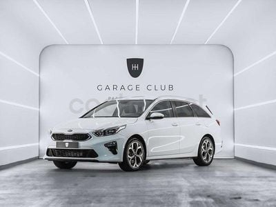 Usado Kia Ceed GT GT-Line 120 CV (88 kW) 2019 Blanco Familiar