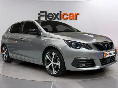 Usado Peugeot 308 GT-line 131 CV (96 kW) 2019 Gris Berlina
