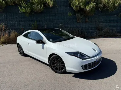 Usado Renault Laguna Coupé GT 241 CV (177 kW) 2012 Blanco Coupe
