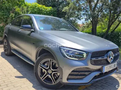 Usado Mercedes GLC300e 320 CV (235 kW) 2022 Gris / plata SUV