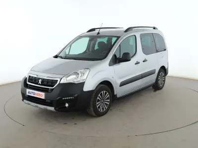 Usado Peugeot TePee 100 CV (73 kW) 2018 Gris Monovolumen