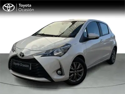 Usado Toyota Yaris Business Edition 69 CV (50 kW) 2019 Blanco Berlina