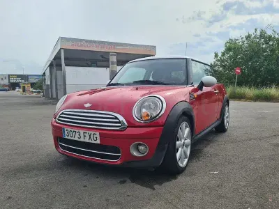 Usado Mini Cooper 120 CV (88 kW) 2008 Rojo Utilitario