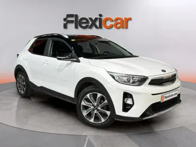 Usado Kia Stonic 101 CV (74 kW) 2020 Blanco SUV