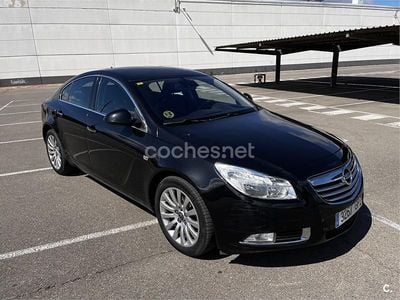 Usado Opel Insignia Cosmo 130 CV (95 kW) 2009 Negro Berlina