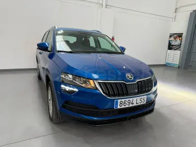 Usado Skoda Karoq Ambition 115 CV (84 kW) 2021 Azul SUV