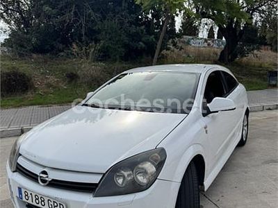 Usado Opel Astra GTC Sport 110 CV (80 kW) 2009 Blanco Berlina