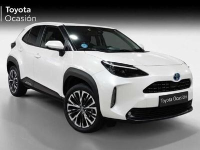Usado Toyota Yaris Hybrid Style 116 CV (85 kW) 2022 Blanco