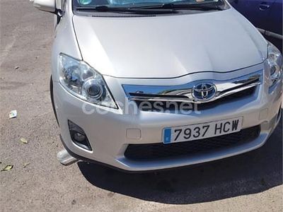 Toyota Auris Hybrid