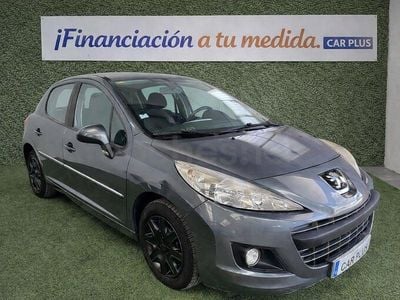 Usado Peugeot 207 Access 70 CV (51 kW) 2011 Gris / plata Berlina