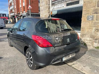 Gris / plata Usado 2010 Peugeot 308 Berlina | 4600 € (Precio justo)