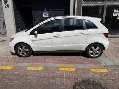 Usado Mercedes B180 109 CV (80 kW) 2007 Blanco Monovolumen