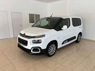 Usado Citroën Berlingo Feel 110 CV (80 kW) 2020 Blanco Monovolumen