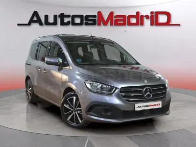 Usado Mercedes T180 116 CV (85 kW) 2023 Gris / plata Monovolumen