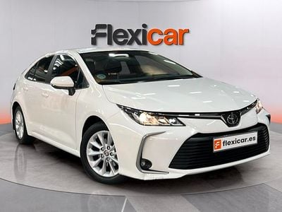 Usado Toyota Corolla Sol 125 CV (91 kW) 2022 Blanco Berlina