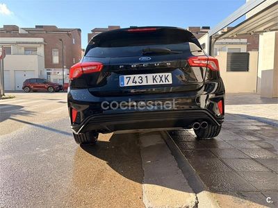 Usado Ford Focus ST-Line 120 CV (88 kW) 2019 Negro Berlina