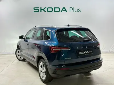 Usado Skoda Karoq Ambition 150 CV (110 kW) 2022 Azul SUV