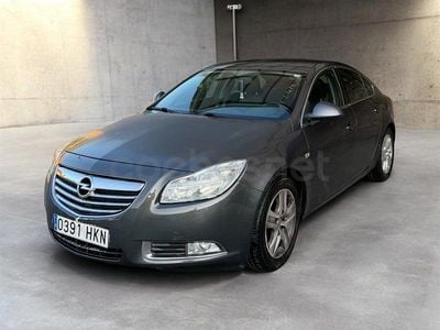 Usado Opel Insignia Selective 130 CV (95 kW) 2012 Gris / plata Berlina