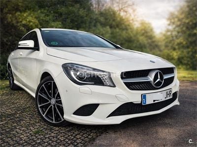 Usado Mercedes CLA200 Shooting Brake Urban 136 CV (100 kW) 2015 Blanco Familiar