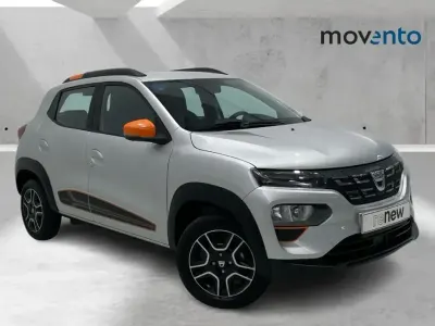 Usado Dacia Spring Comfort Plus 33 kW (45 CV) 2022 Gris Utilitario