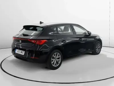 Usado Seat Leon Style 116 CV (85 kW) 2024 Negro Berlina