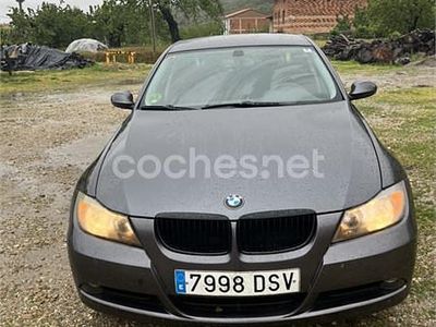 Usado BMW 320 150 HP (110 kW) 2005 Preto Sedan