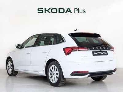 Usado Skoda Scala Selection 115 CV (84 kW) 2025 Blanco Utilitario