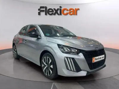 Usado Peugeot 208 Active 102 CV (75 kW) 2024 Gris Utilitario