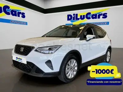 Usado Seat Arona Style 110 CV (80 kW) 2023 Blanco SUV