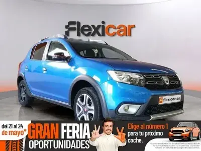 Usado Dacia Sandero Comfort 95 CV (69 kW) 2019 Azul