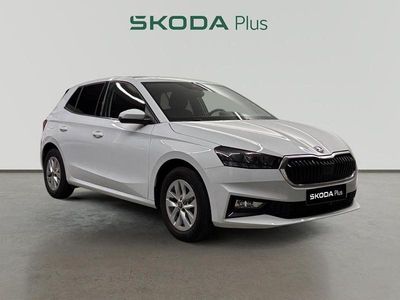 Usado Skoda Fabia Selection 116 CV (85 kW) 2025 Blanco Utilitario