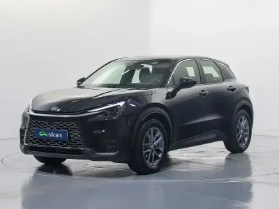 Usado Lexus LBX 136 CV (100 kW) 2025 Negro SUV