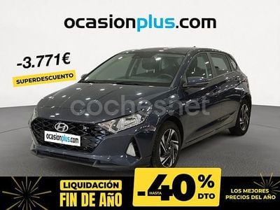 Gris / plata Usado 2022 Hyundai i20 Berlina | 13.990 € (Buen precio)