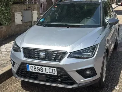 Usado Seat Arona XCELLENCE 90 CV (66 kW) 2019 Gris / plata SUV