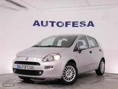 Usado Fiat Punto Pop 69 CV (50 kW) 2017 Plateado Utilitario